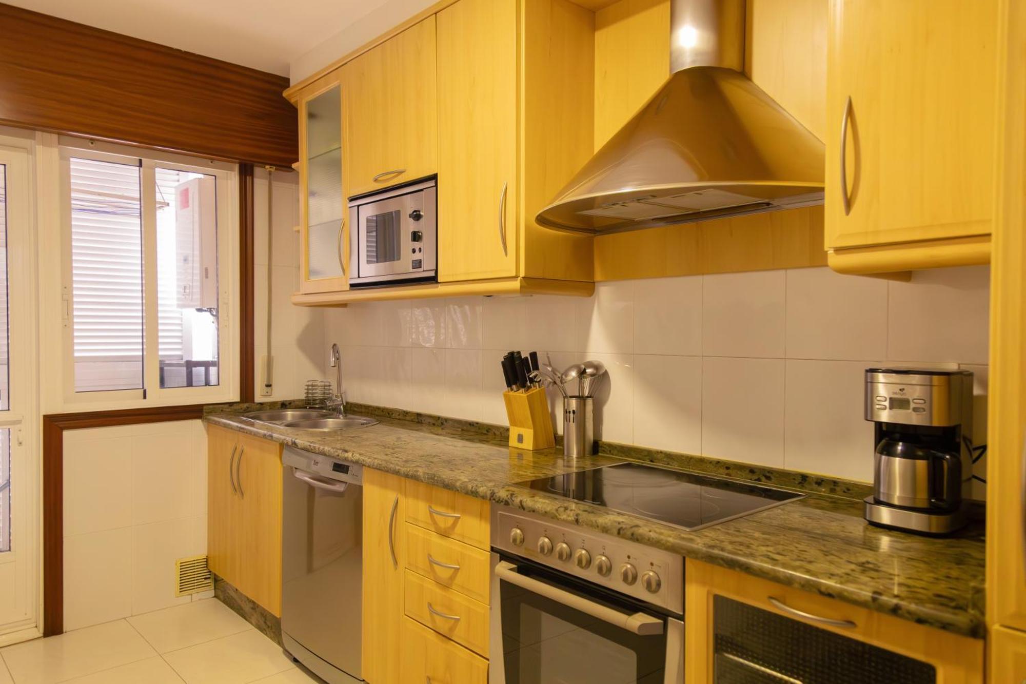 Apartamento Completo, Amplio, Muy Iluminado Y Con Plaza De Garaje Incluida. О Грове Екстериор снимка