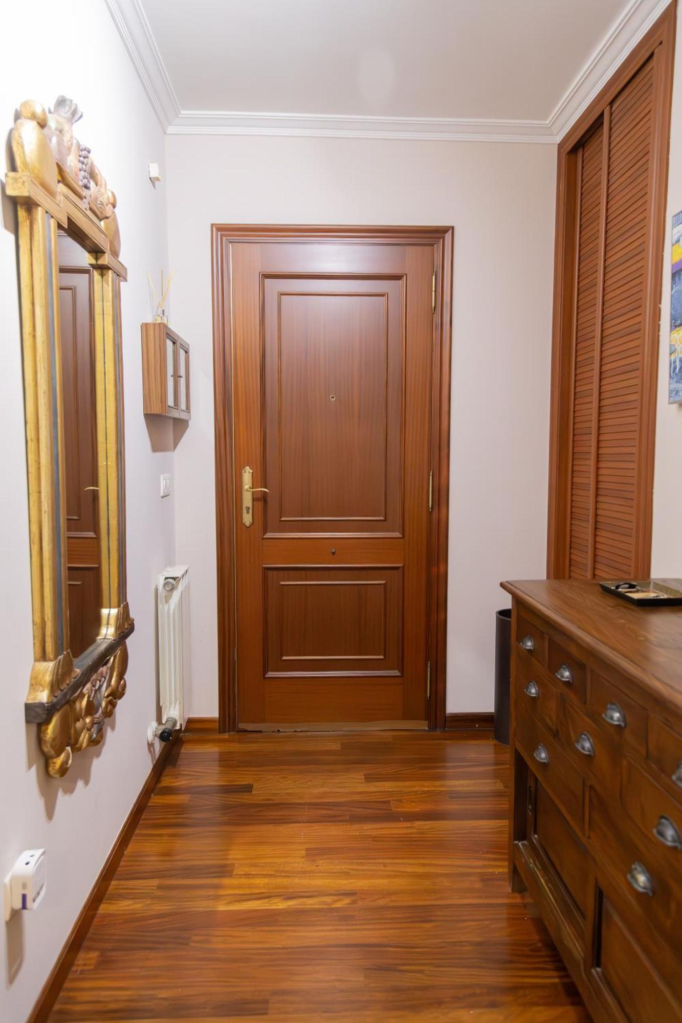 Apartamento Completo, Amplio, Muy Iluminado Y Con Plaza De Garaje Incluida. О Грове Екстериор снимка