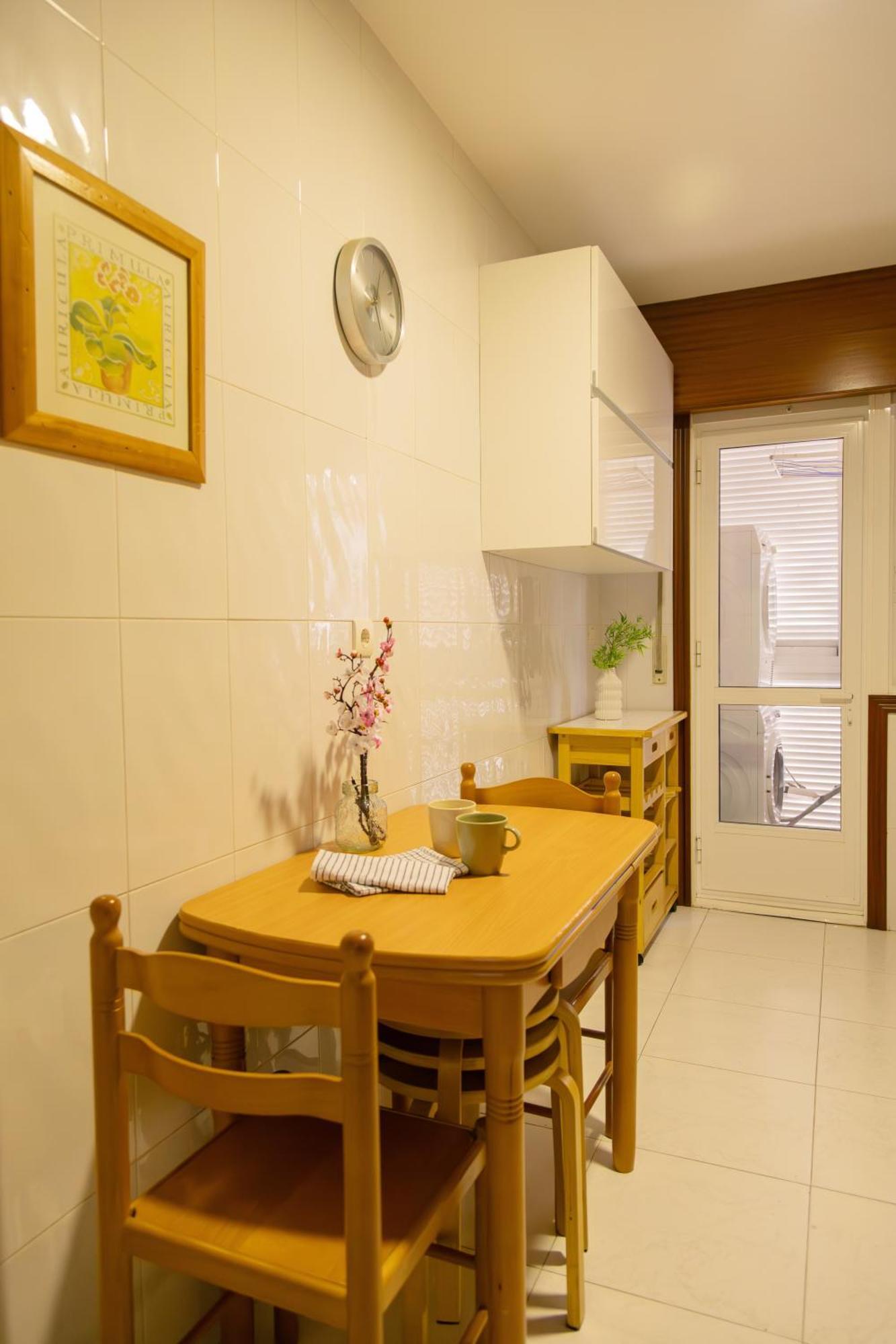 Apartamento Completo, Amplio, Muy Iluminado Y Con Plaza De Garaje Incluida. О Грове Екстериор снимка