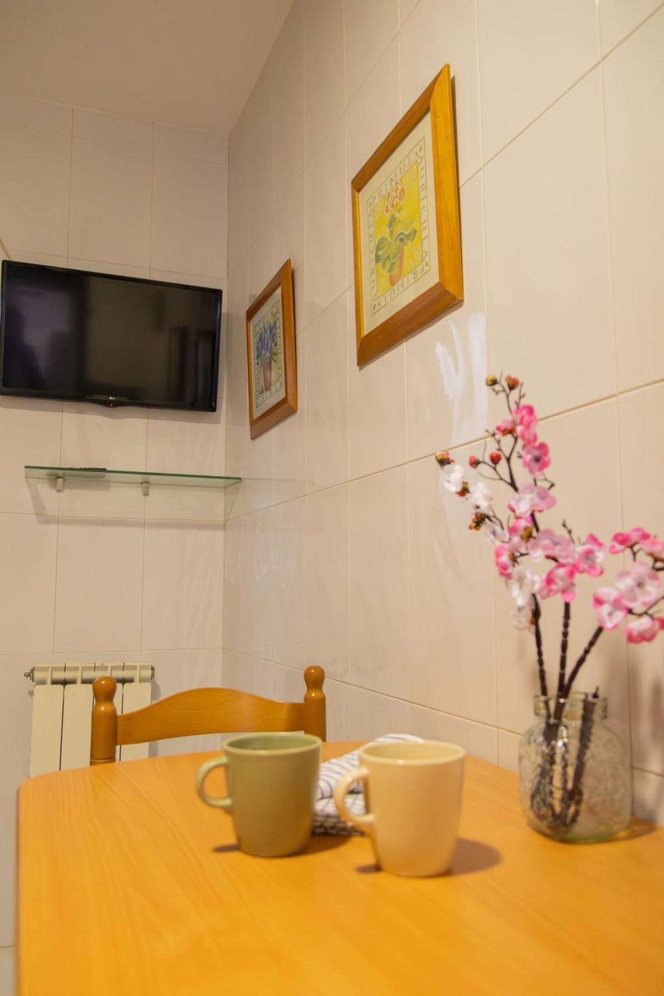 Apartamento Completo, Amplio, Muy Iluminado Y Con Plaza De Garaje Incluida. О Грове Екстериор снимка