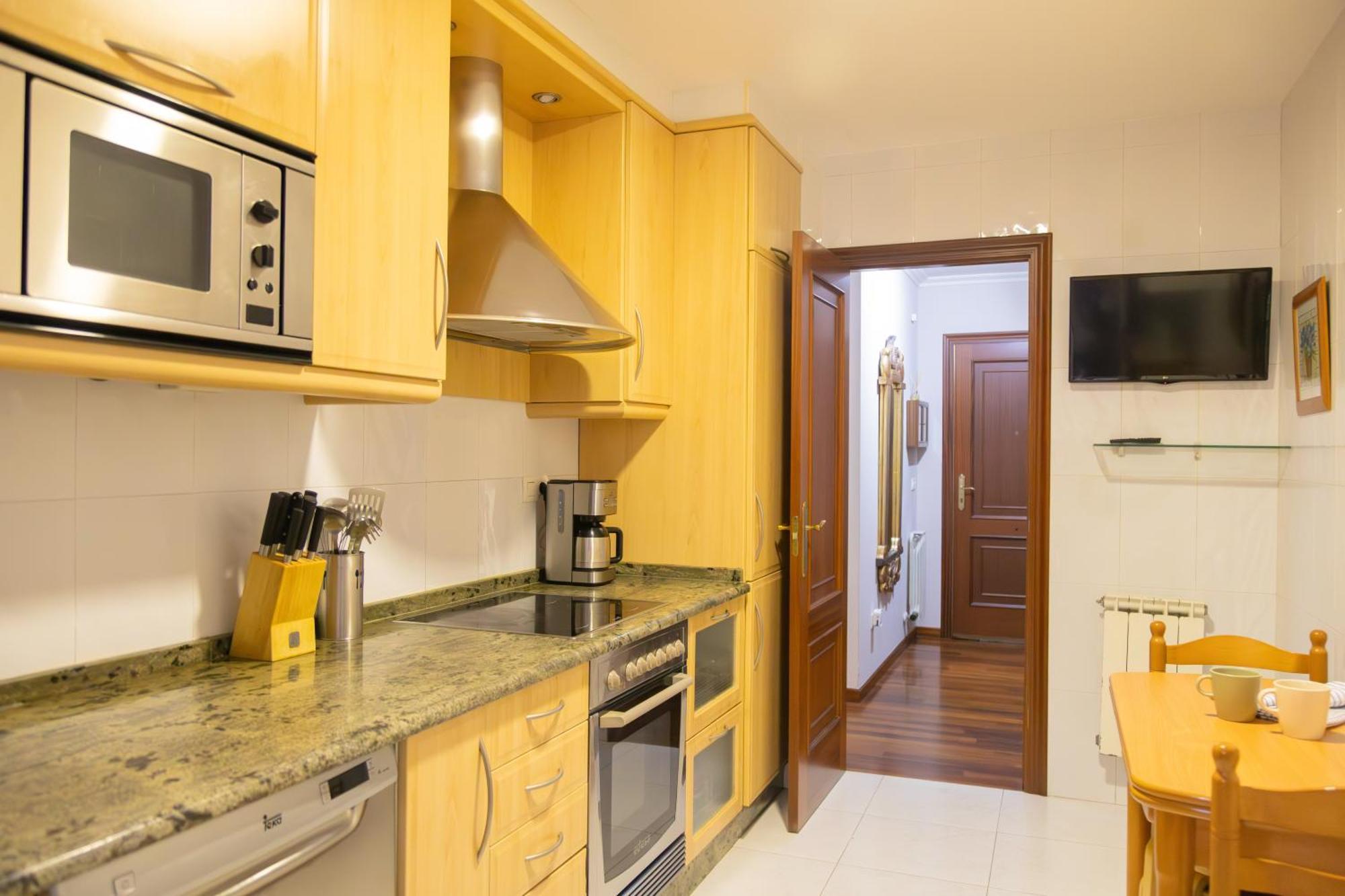 Apartamento Completo, Amplio, Muy Iluminado Y Con Plaza De Garaje Incluida. О Грове Екстериор снимка