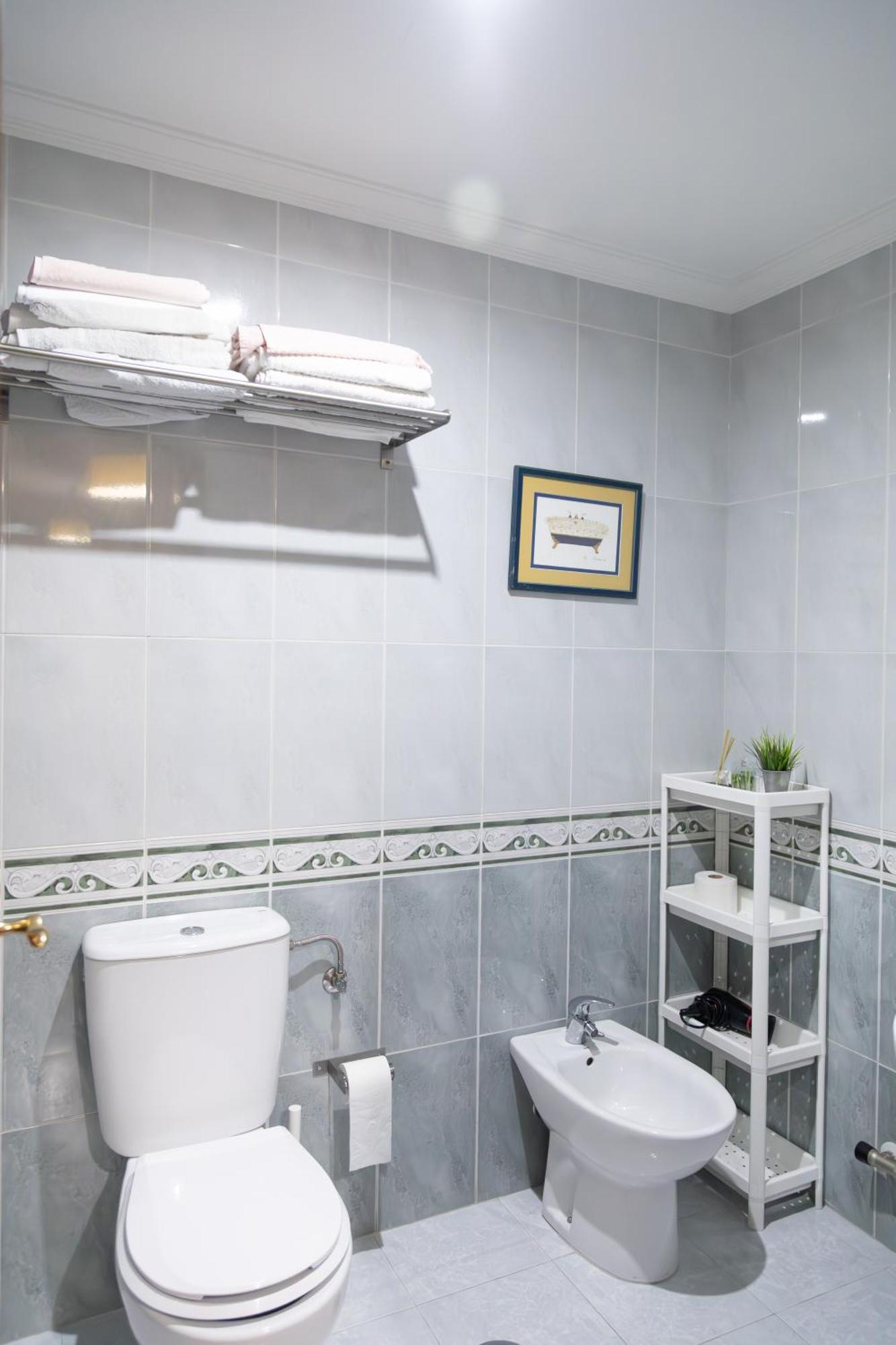 Apartamento Completo, Amplio, Muy Iluminado Y Con Plaza De Garaje Incluida. О Грове Екстериор снимка