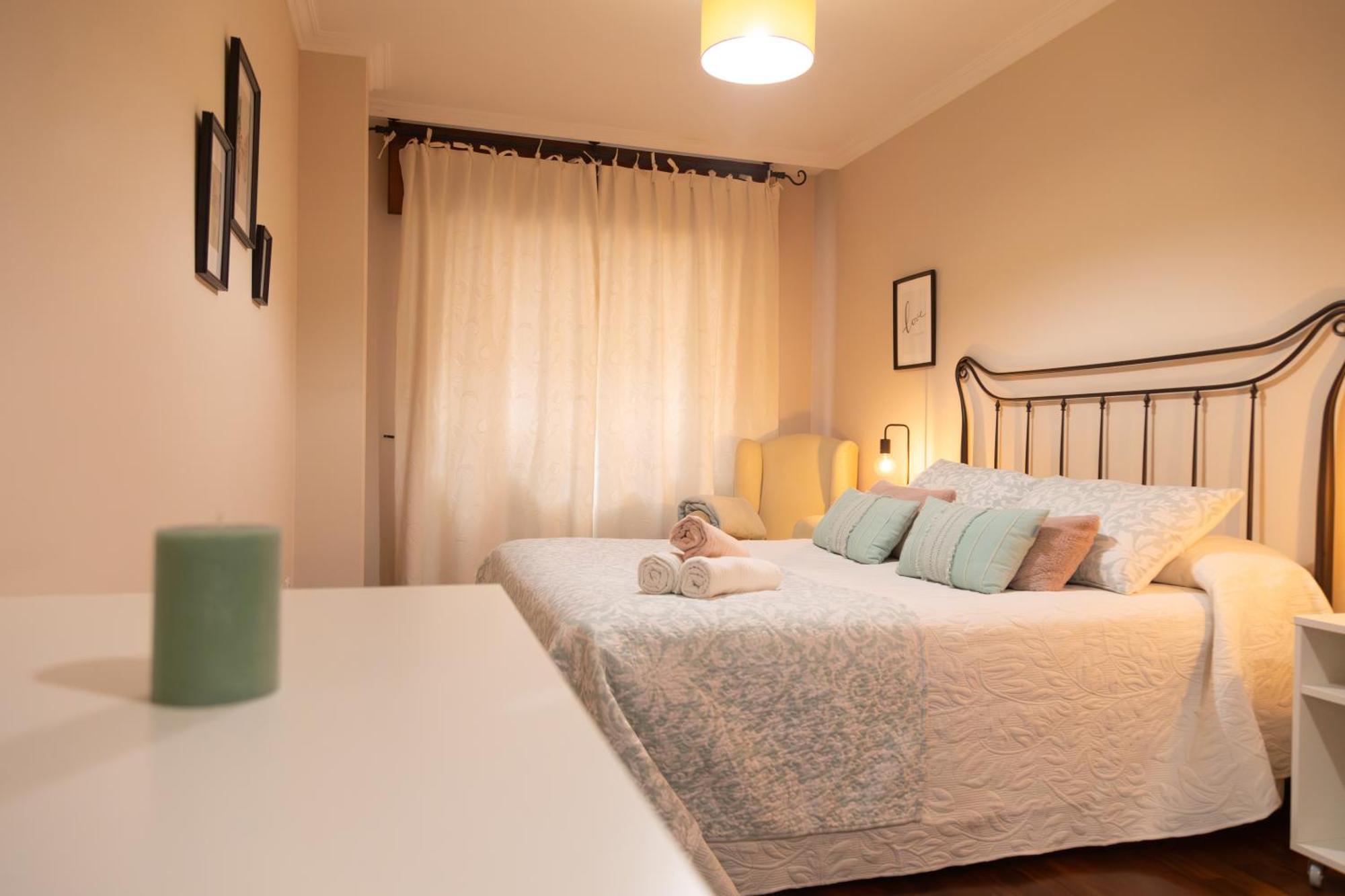 Apartamento Completo, Amplio, Muy Iluminado Y Con Plaza De Garaje Incluida. О Грове Екстериор снимка