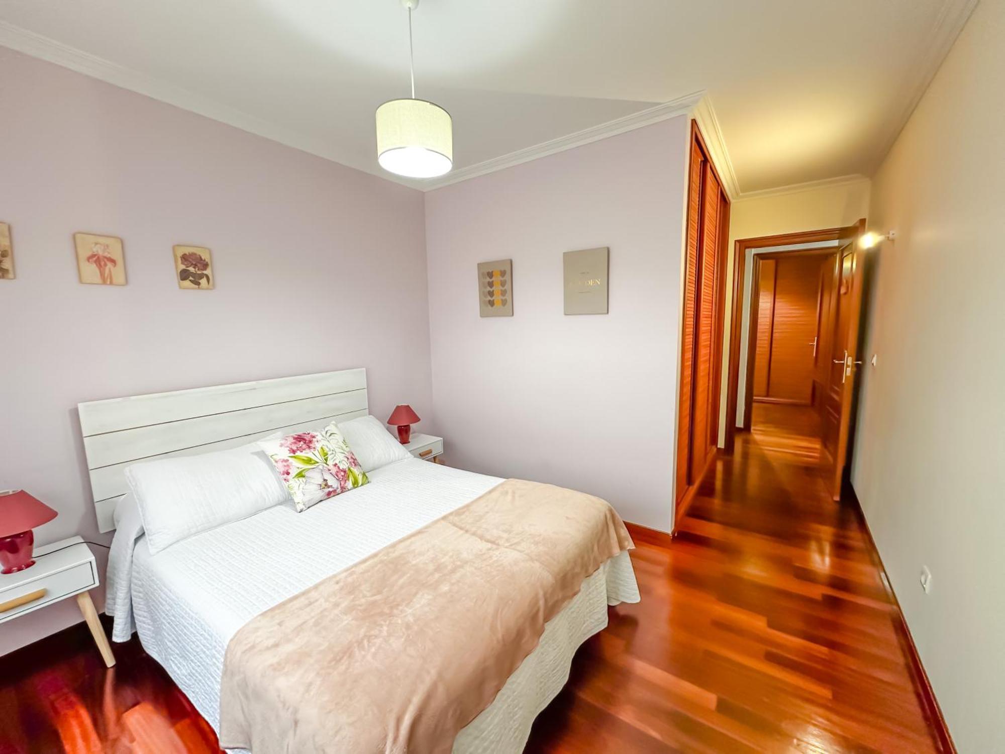 Apartamento Completo, Amplio, Muy Iluminado Y Con Plaza De Garaje Incluida. О Грове Екстериор снимка