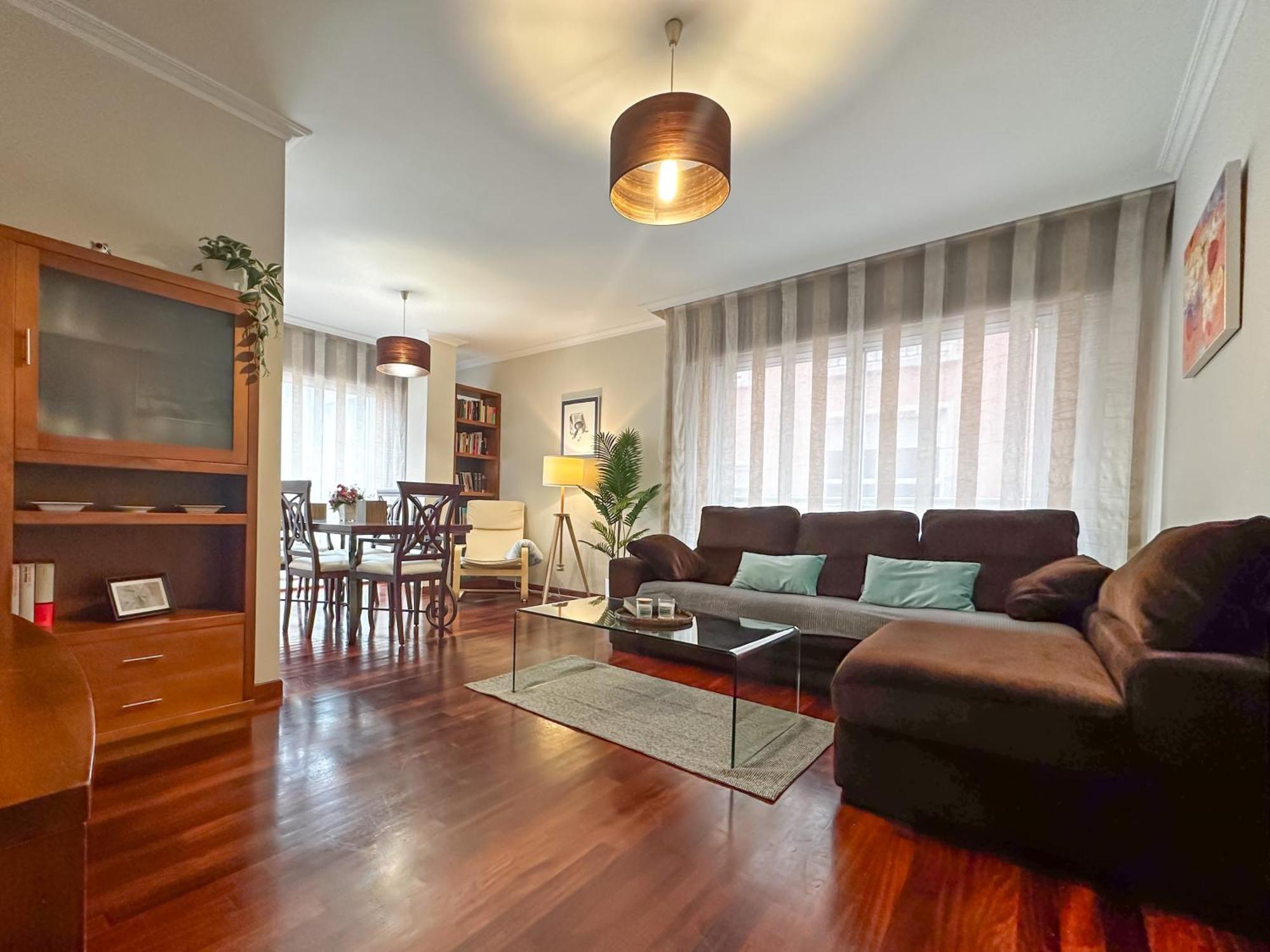 Apartamento Completo, Amplio, Muy Iluminado Y Con Plaza De Garaje Incluida. О Грове Екстериор снимка